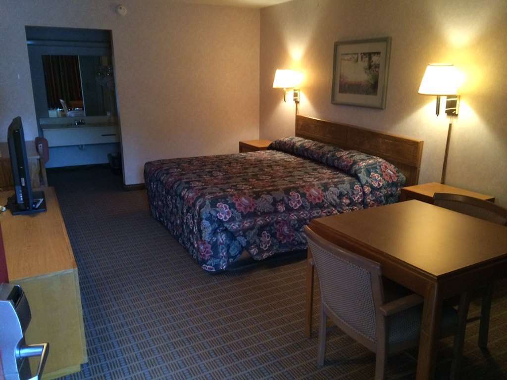Town And Country Inn Suites Spindale الغرفة الصورة